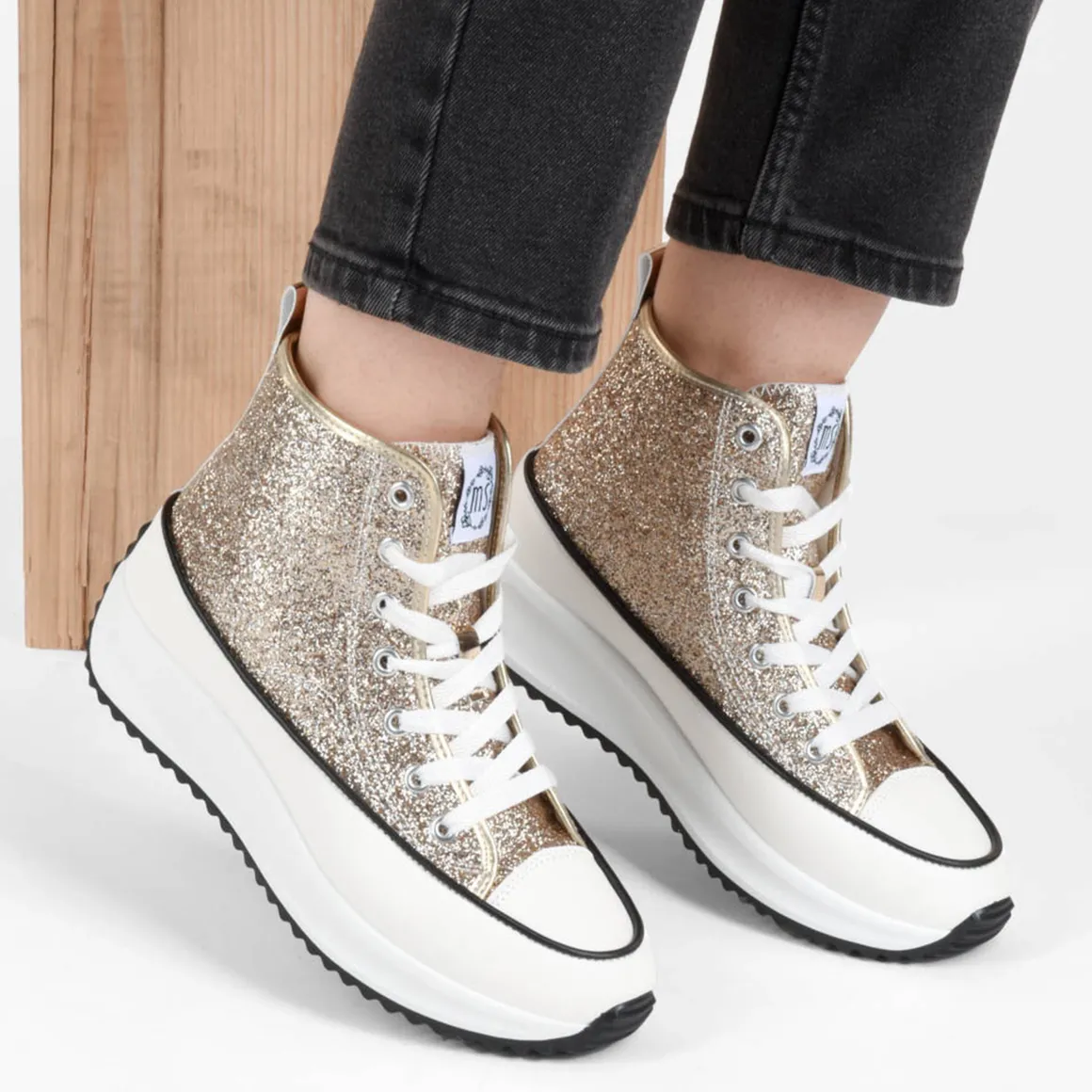 Sneakers GOUD