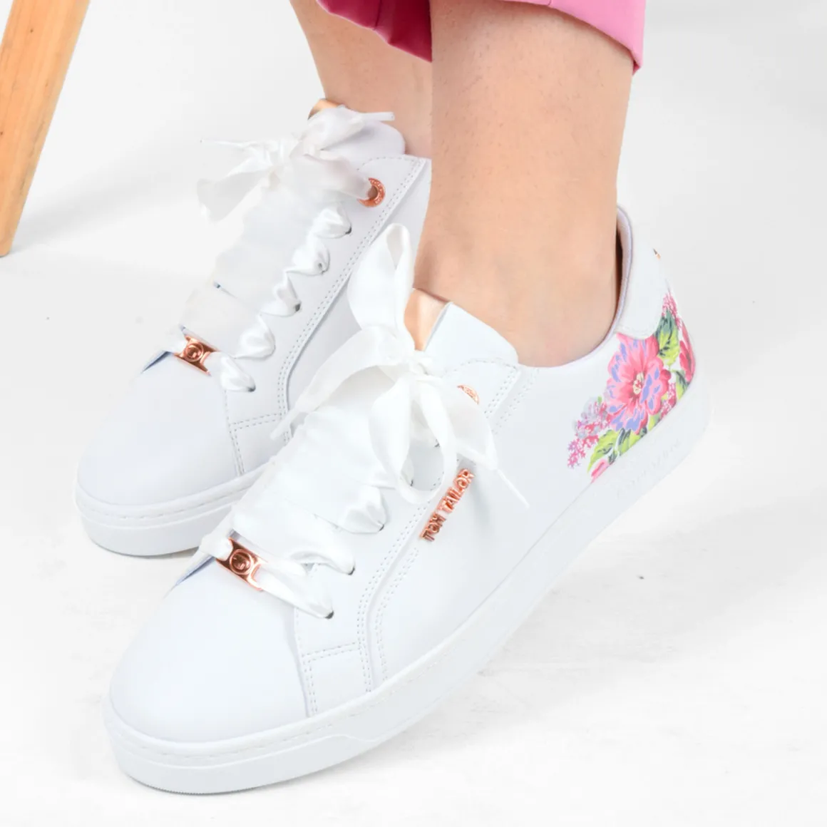Sneakers WIT