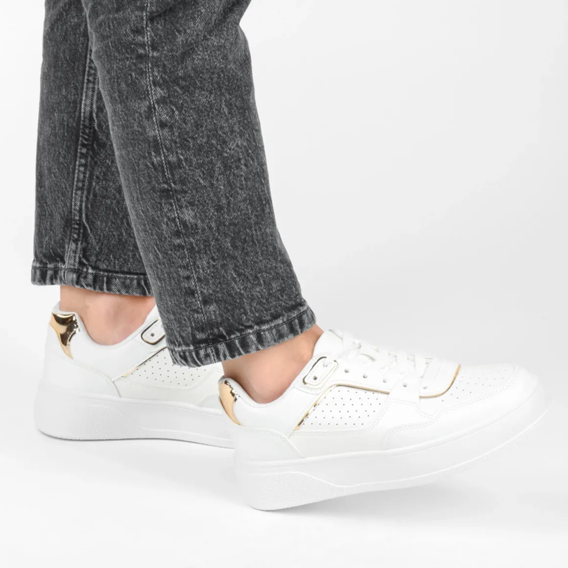 Sneakers WIT