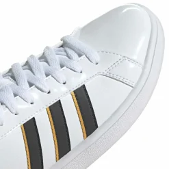 Sneakers WIT Grand Court Base