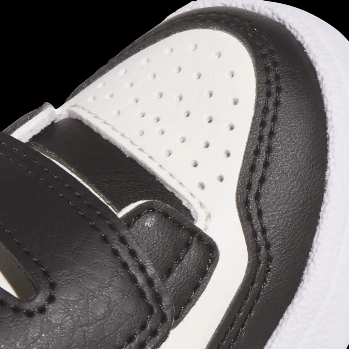 Sneakers ZWART ADIDAS RAPID COURT