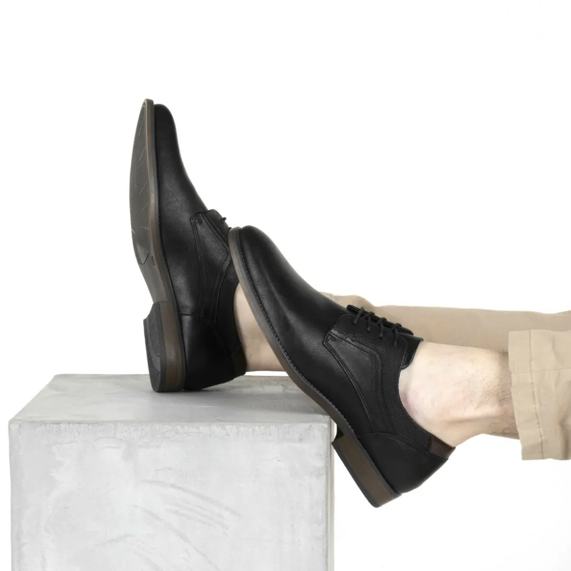 Veterschoenen ZWART