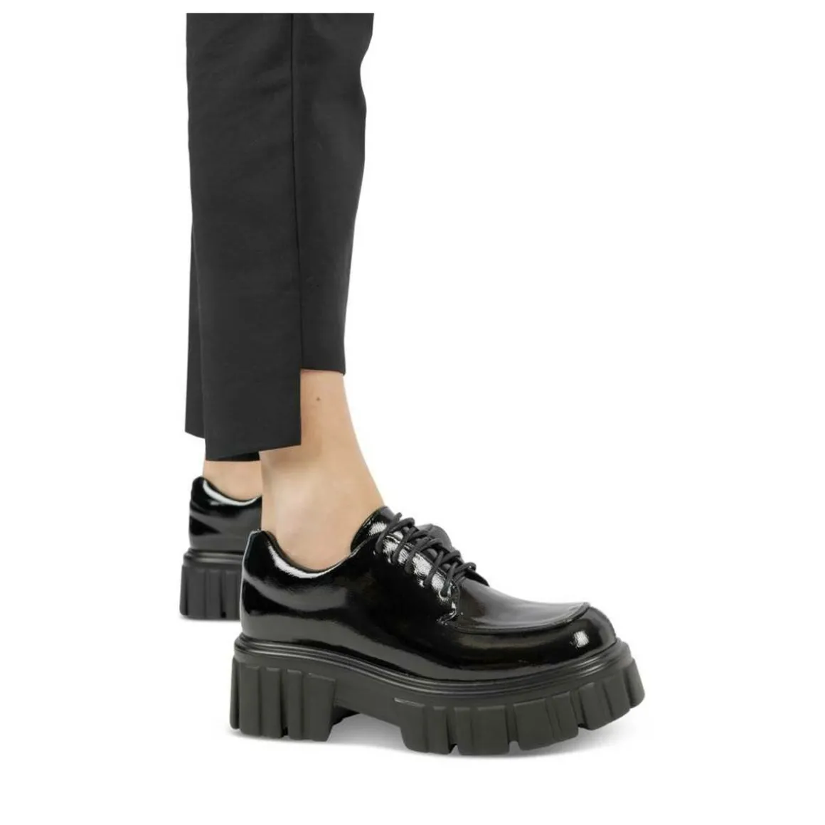Veterschoenen ZWART